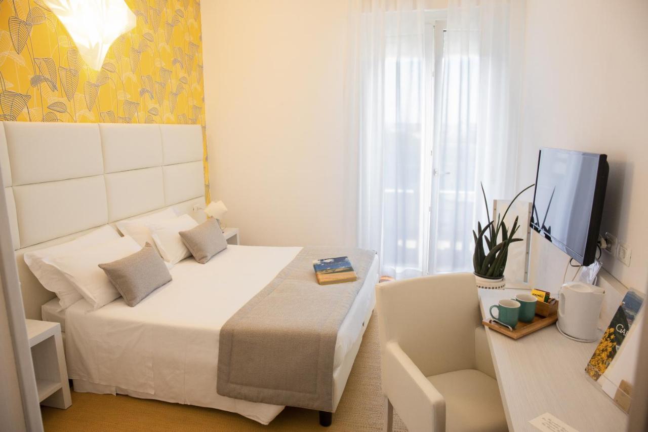 Hotel Alexander Gabicce Mare Kültér fotó