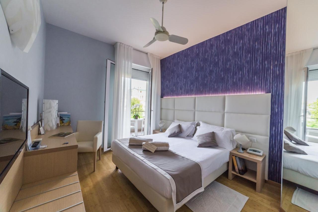 Hotel Alexander Gabicce Mare Kültér fotó