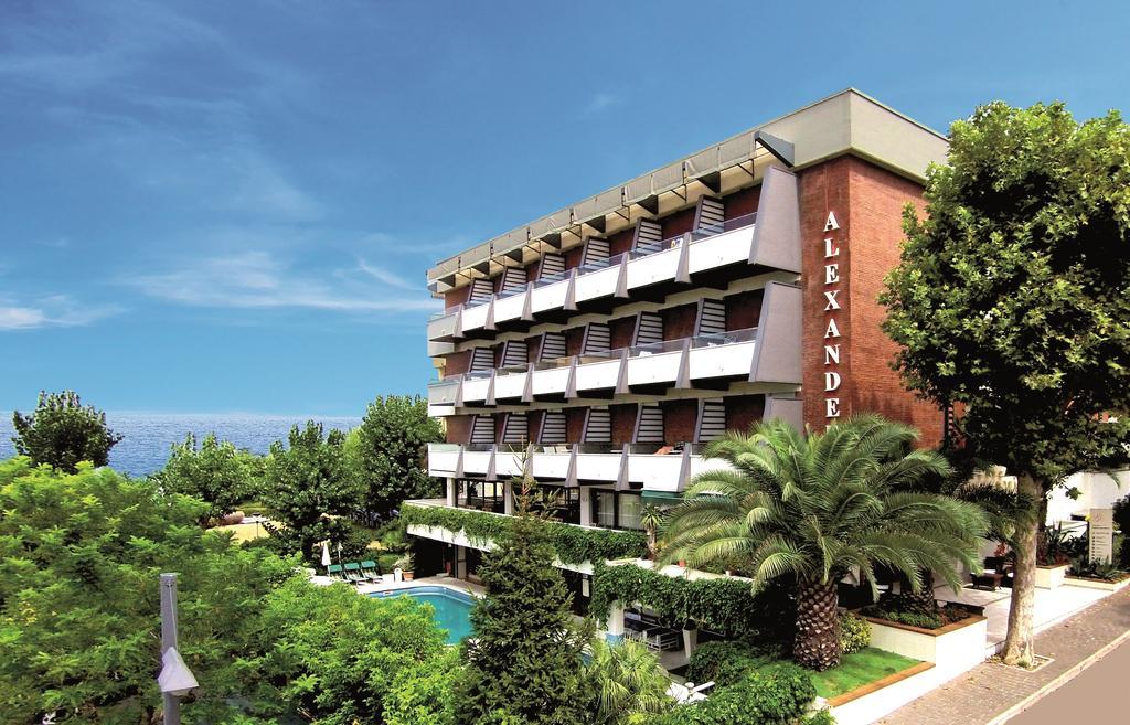 Hotel Alexander Gabicce Mare Kültér fotó