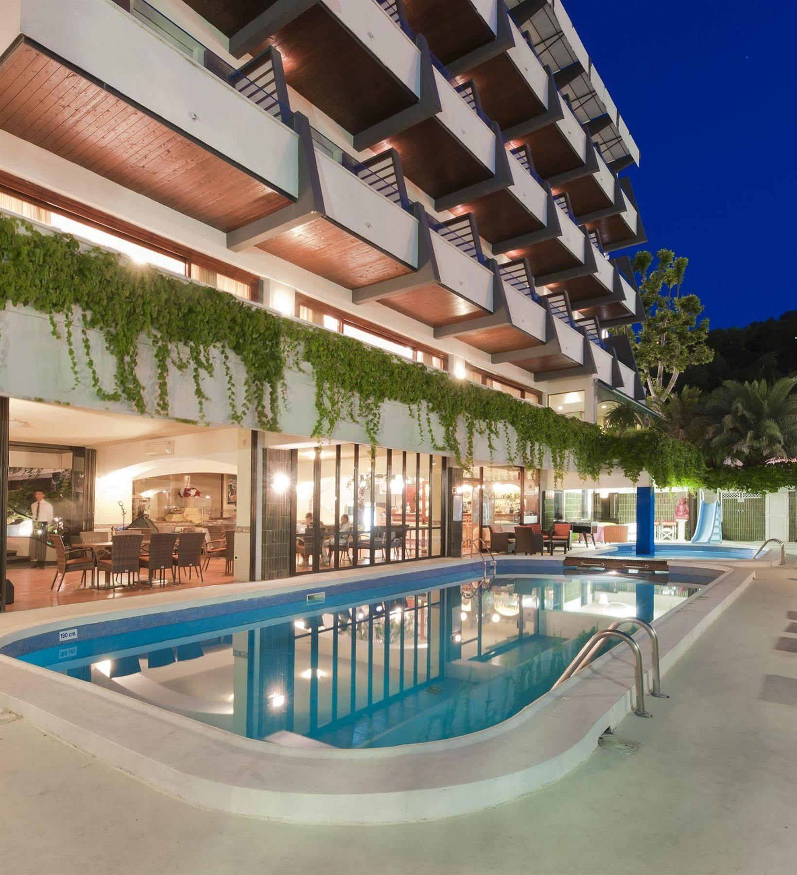 Hotel Alexander Gabicce Mare Kültér fotó