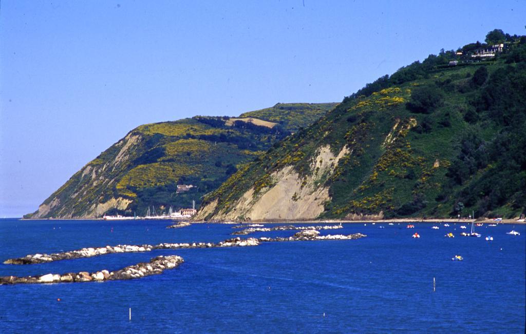 Hotel Alexander Gabicce Mare Kültér fotó