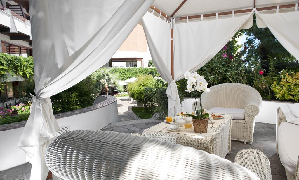 Hotel Alexander Gabicce Mare Kültér fotó